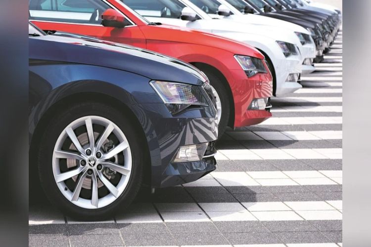 Maruti Suzuki expects record sales on Dhanteras, Hyundai sales rise 20%