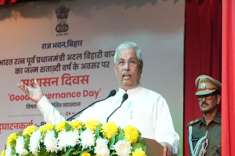 Kerala Governor Rajendra Vishwanath Arlekar extended Diwali greetings