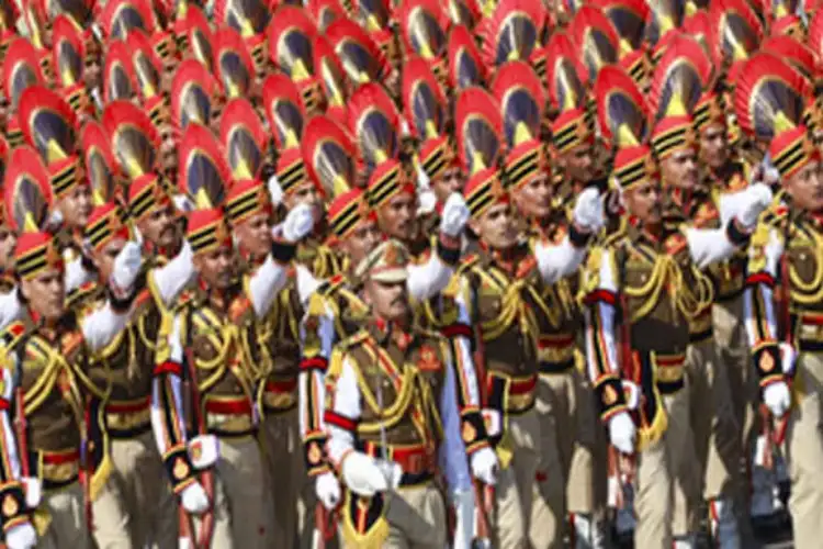 Maharashtra CM Fadnavis pays tribute on Police Commemoration Day; salutes bravery of police forces