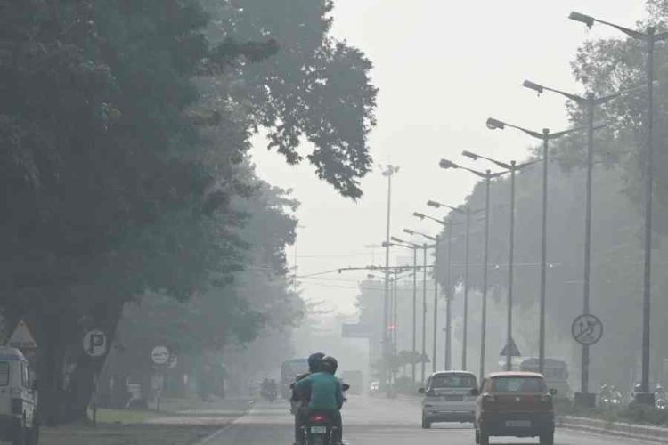 Air quality remains 'poor' in Kolkata, Howrah