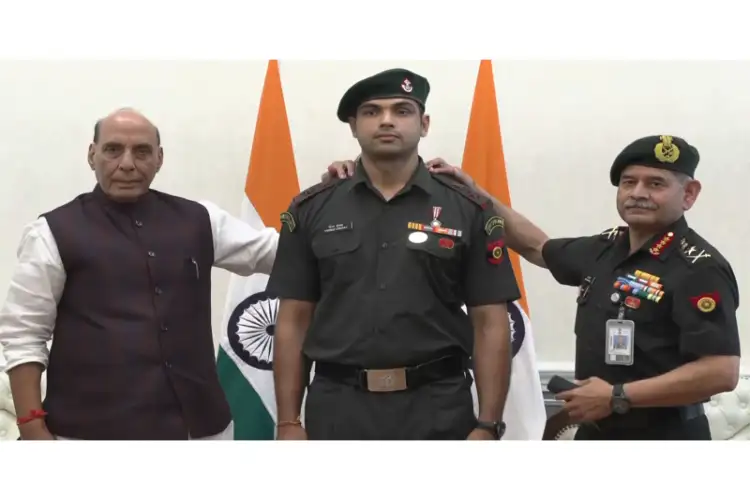 Olympian Neeraj Chopra made Lt. Col (Honorary) by Indian Army; COAS, Defence Minister put on pips
