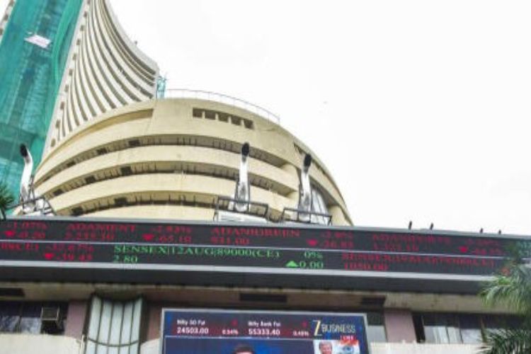 Sensex jumps over 700 points in early trade, Nifty reaches 26,000 level