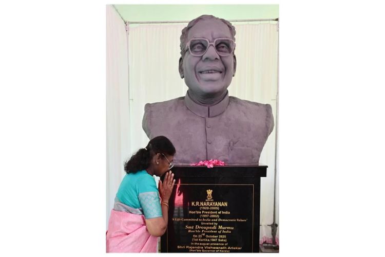President Murmu unveils bust of K.R. Narayanan at Kerala Raj Bhavan