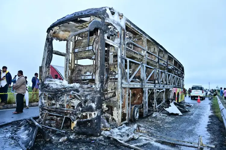 Kurnool Bus Tragedy: Forensic team reaches accident site, local administration sets up control rooms