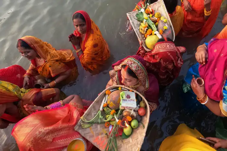 Bihar woman mentions PM Modi in Chhath song ahead of Chhath festival