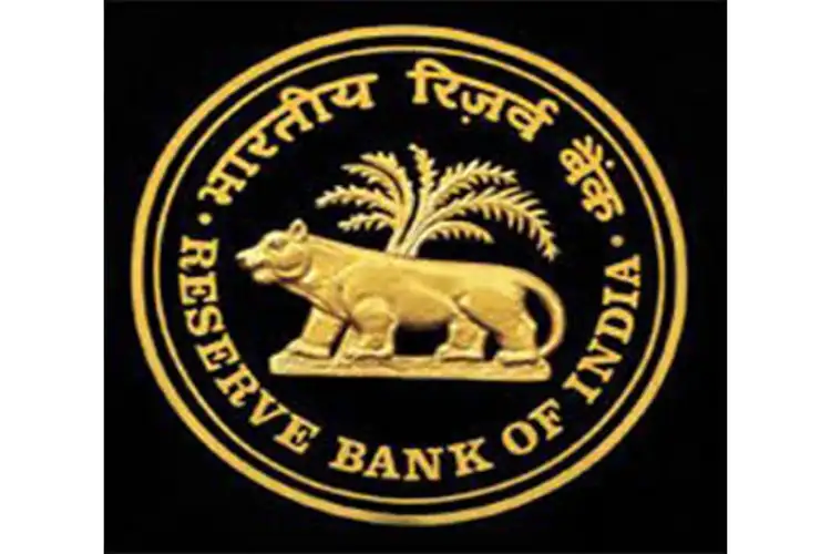 India forex reserves climb to USD 702.28 billion, nearing record high