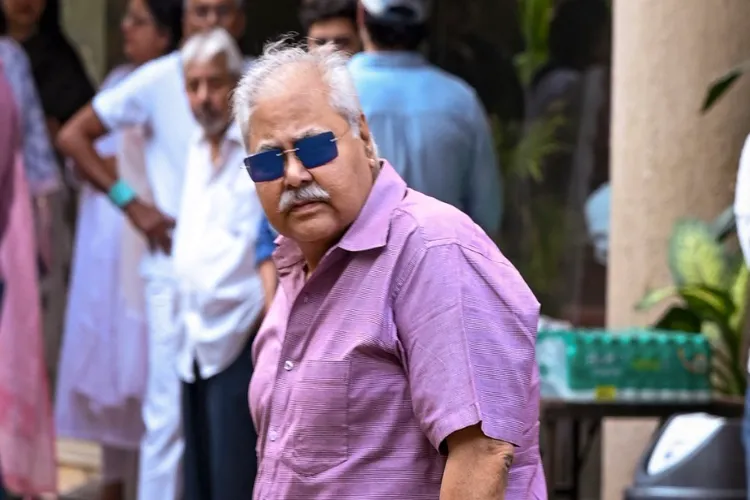 Satish Shah's funeral: Naseeruddin Shah and Ratna Pathak Shahi attend