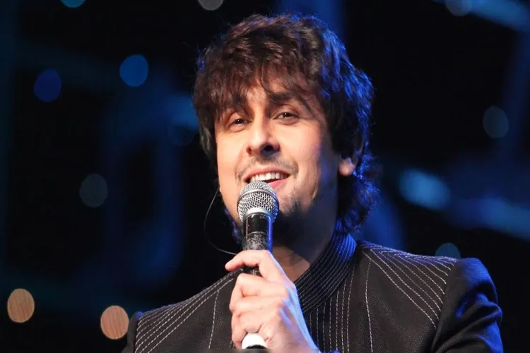 Sonu Nigam stops singing on stage after hearing the azaan, viral video shows respect