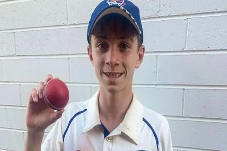 A young Australian cricketer died after being hit in the neck by a ball during practice.