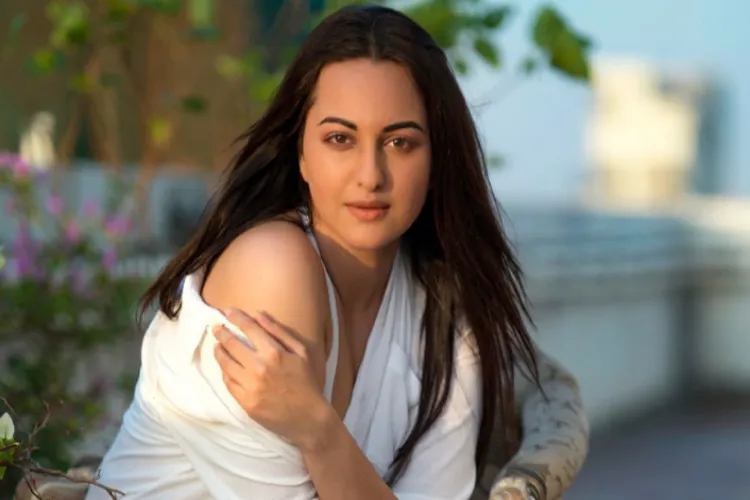 I respond only when someone crosses the line: Sonakshi Sinha