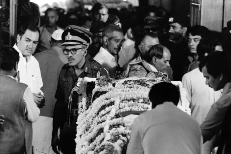 October 31: Then-Prime Minister Indira Gandhi is assassinated by her bodyguards. October 31: Then-Prime Minister Indira Gandhi is assassinated by her bodyguards.