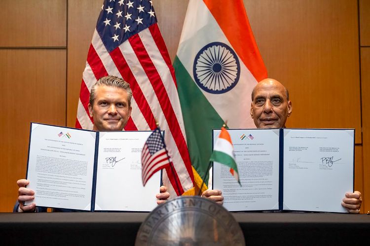 India and the United States have signed a defense agreement.