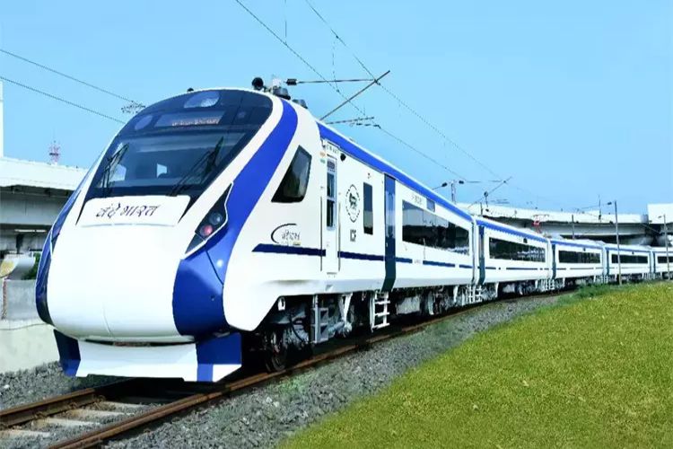The timetable for the Bengaluru-Kochi Vande Bharat Express has been announced.