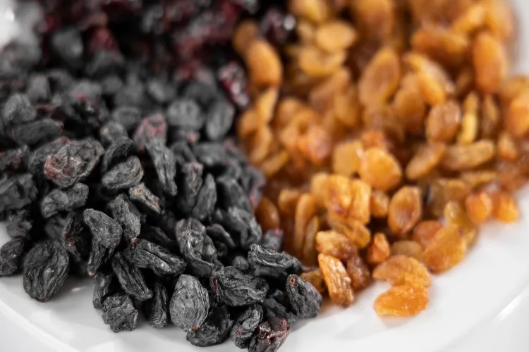 Eating soaked raisins daily will give you this amazing health boost.