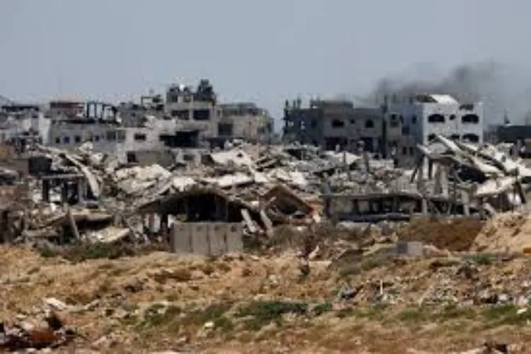 Despite ceasefire, Gaza attacks continue, Israel halts aid