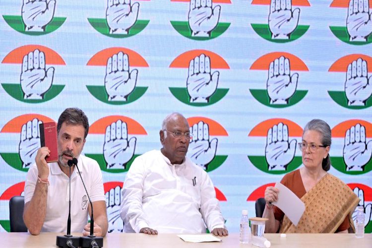 Kharge, Rahul, Priyanka among 40 Congress star campaigners for second phase of Bihar polls