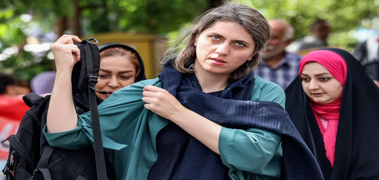 Iranian women are no longer bowing down: A new battle against the hijab law.