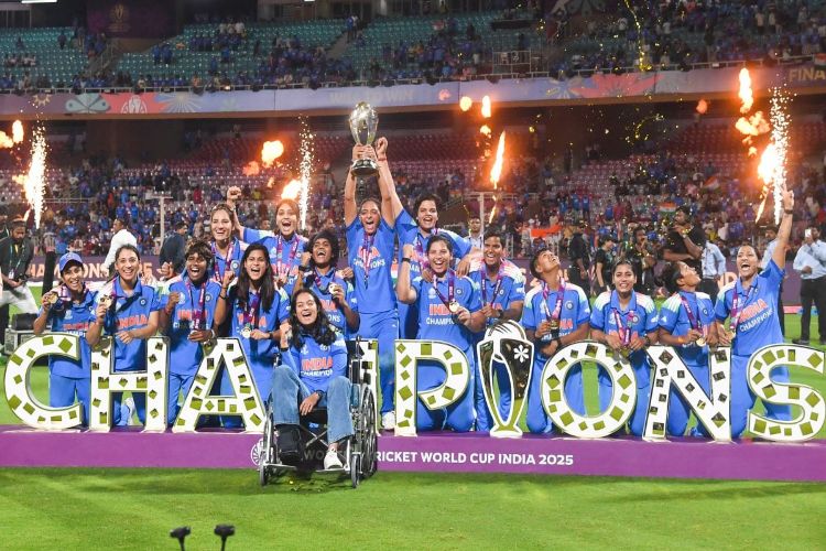 The President, Vice President, and Prime Minister congratulated the Indian women's cricket team on winning the World Cup.