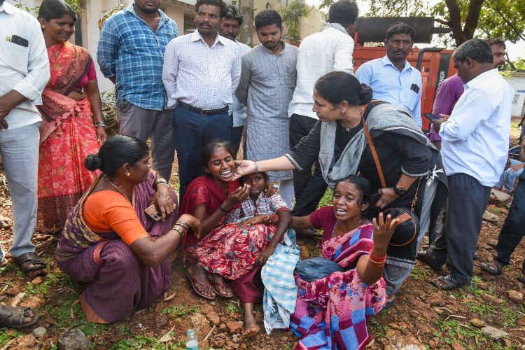 Nineteen people died in a road accident in Telangana; the Prime Minister and the state government expressed their condolences.