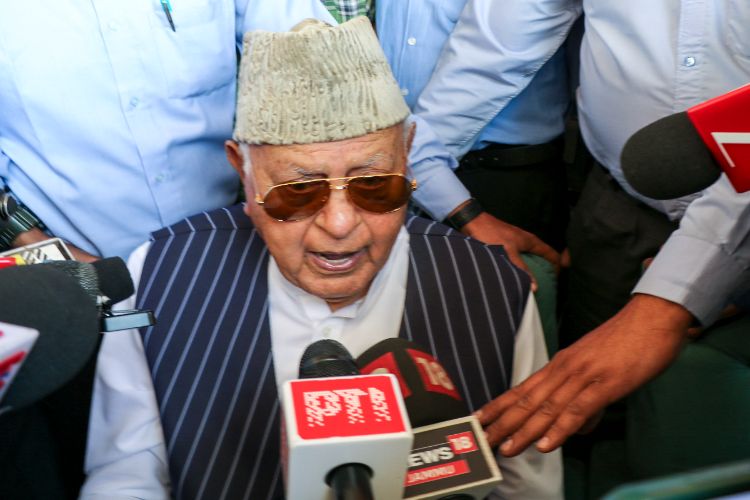 The tradition of 'Durbar move' resumed, and the Chief Minister received a warm welcome in Jammu.