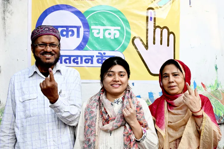 Bihar elections: Giriraj, Lallan and other senior leaders become the first voters in the first phase