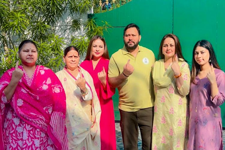 Chief Minister Nitish Kumar, Tejashwi Yadav, Giriraj Singh, Samrat Chaudhary and several other prominent figures cast their votes in the first phase.