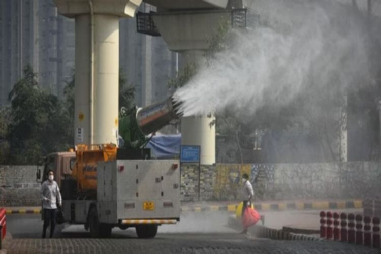 Anti-smog guns installed in 91 private and government buildings in Delhi