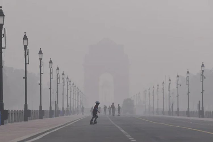 Delhi's air quality remained 'very poor'.