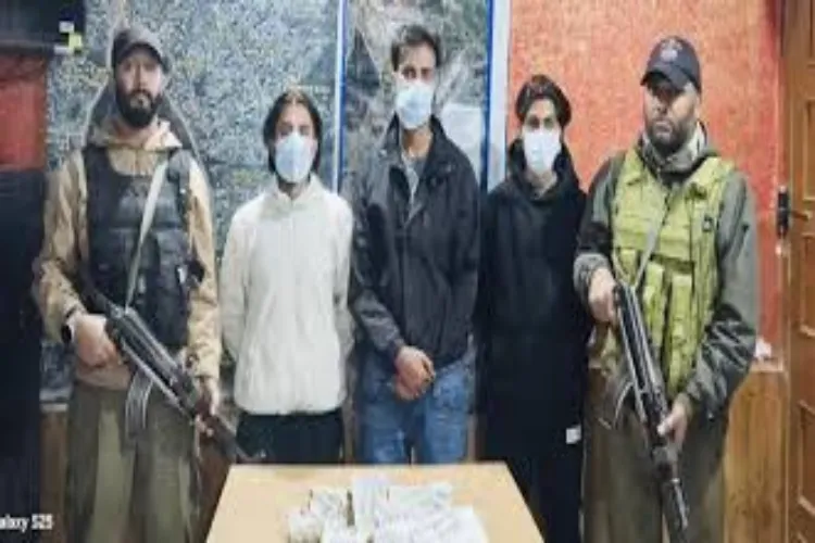 Srinagar: Jammu and Kashmir Police foils terror plot, arrests three armed men