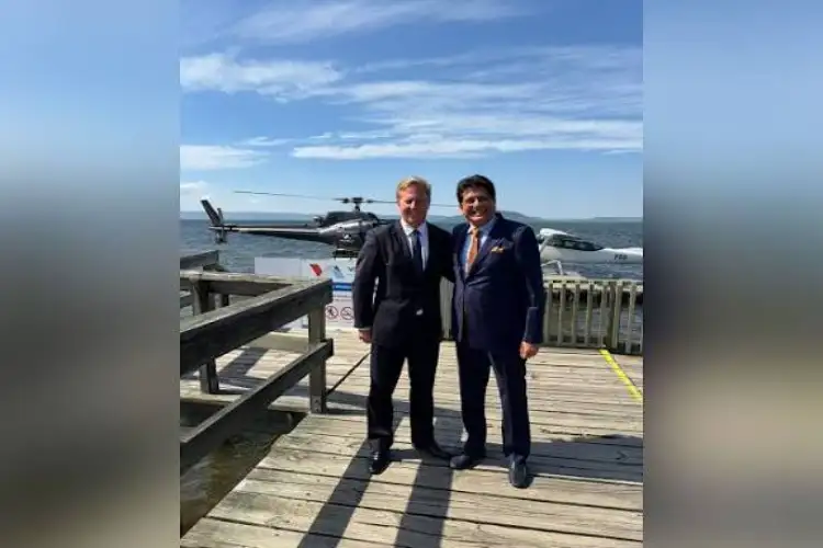 Union Commerce Minister Piyush Goyal interacts with prominent New Zealand business leaders