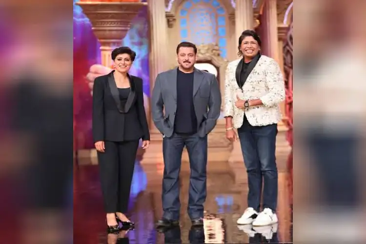 Former cricketers Jhulan Goswami, Anjum Chopra meet with Salman Khan on sets of 'Bigg Boss 19'