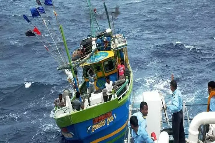 Sri Lankan Navy arrests 14 Indian fishermen, seizes boat