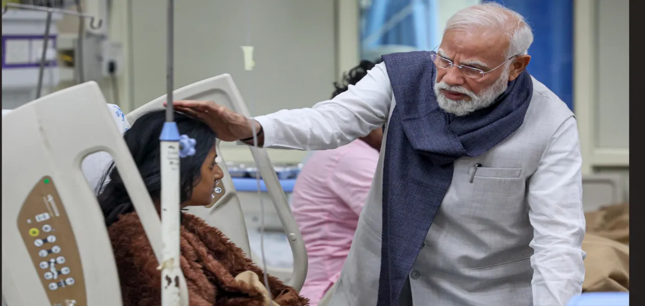 Delhi blast: PM Modi visits injured in hospital