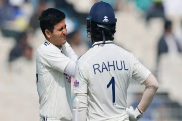 Shubman Gill retired hurt due to a neck sprain.