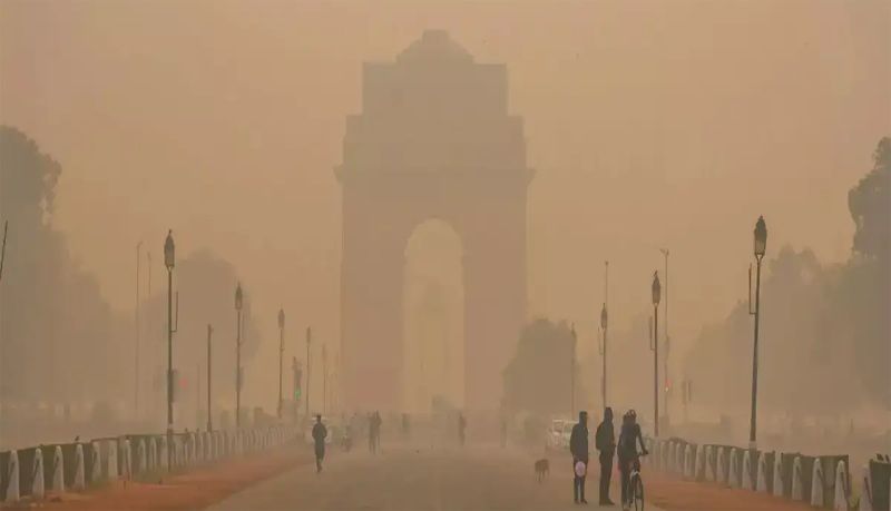 Delhi records season's lowest temperature, air quality 'very poor'