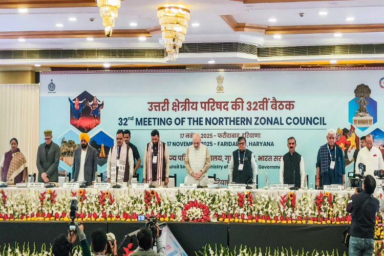 We will find the culprits of the Delhi blasts even from the underworld: Amit Shah