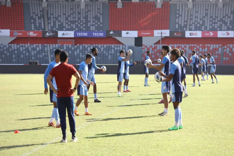 India keeps Bangladesh in suspense over Ryan