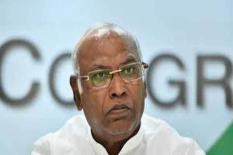 Election Commission should prove that it is not working under the shadow of BJP: Kharge