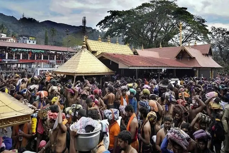 Lakhs of pilgrims arrive for Sabarimala pilgrimage, complaints of drinking water shortage emerge