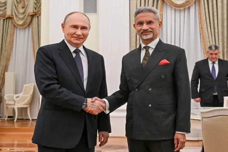 Jaishankar meets Putin, briefs him on preparations for annual summit