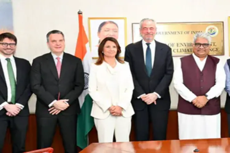 India's Bhupendra Yadav meets with representatives from China and Cuba during COP30