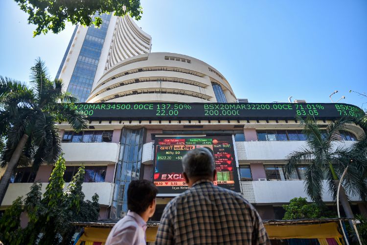 Sensex, Nifty rise in early trade