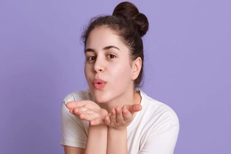 Easy home remedies to keep lips healthy in winter