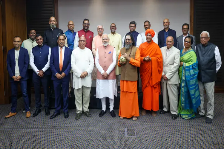 PM Modi meets Indian community in Johannesburg