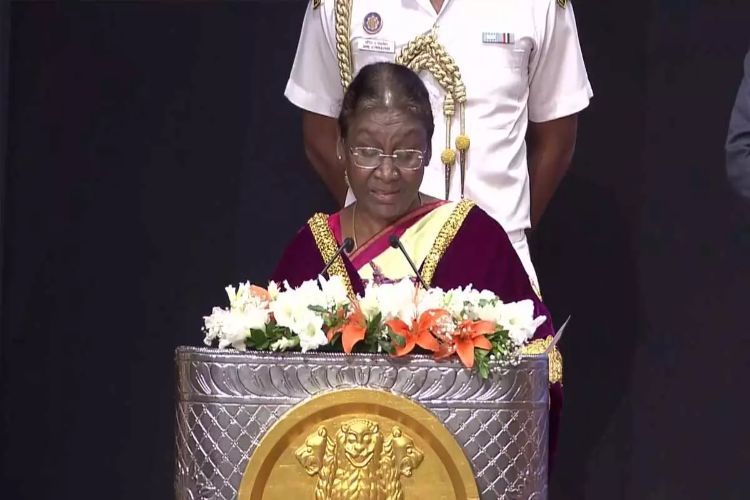 President concludes Telangana tour, reaches Puttaparthi