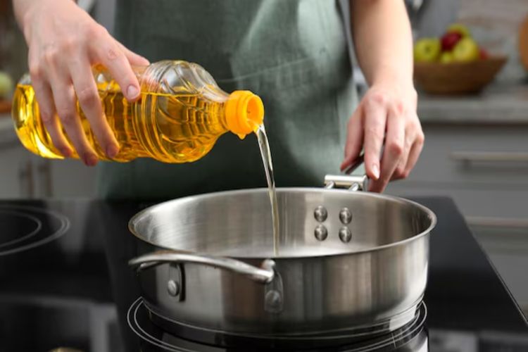 Mustard oil-oilseeds, palmolein prices fall; soybean oil and cottonseed oil improve