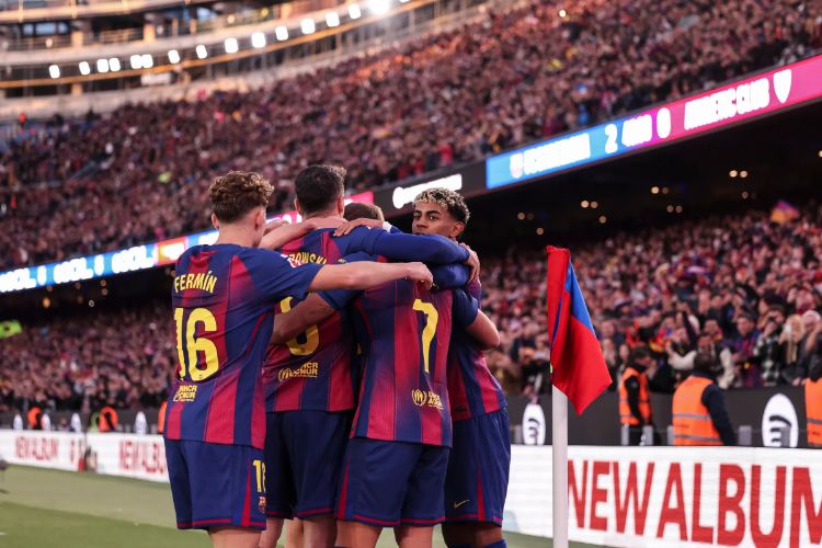 Barcelona celebrate return to Camp Nou with big win