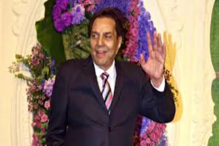 Bollywood stars visit Dharmendra's family, express condolences