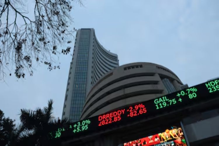 Domestic stock markets rise in early trade, Nifty at record level