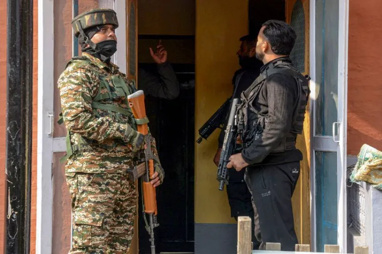 Crackdown on Jamaat-e-Islami: Raids in various districts of Kashmir, equipment and documents seized